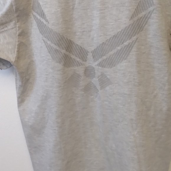 US Military US Air Force Womens size Medium Shirt Work Out - Picture 4 of 4